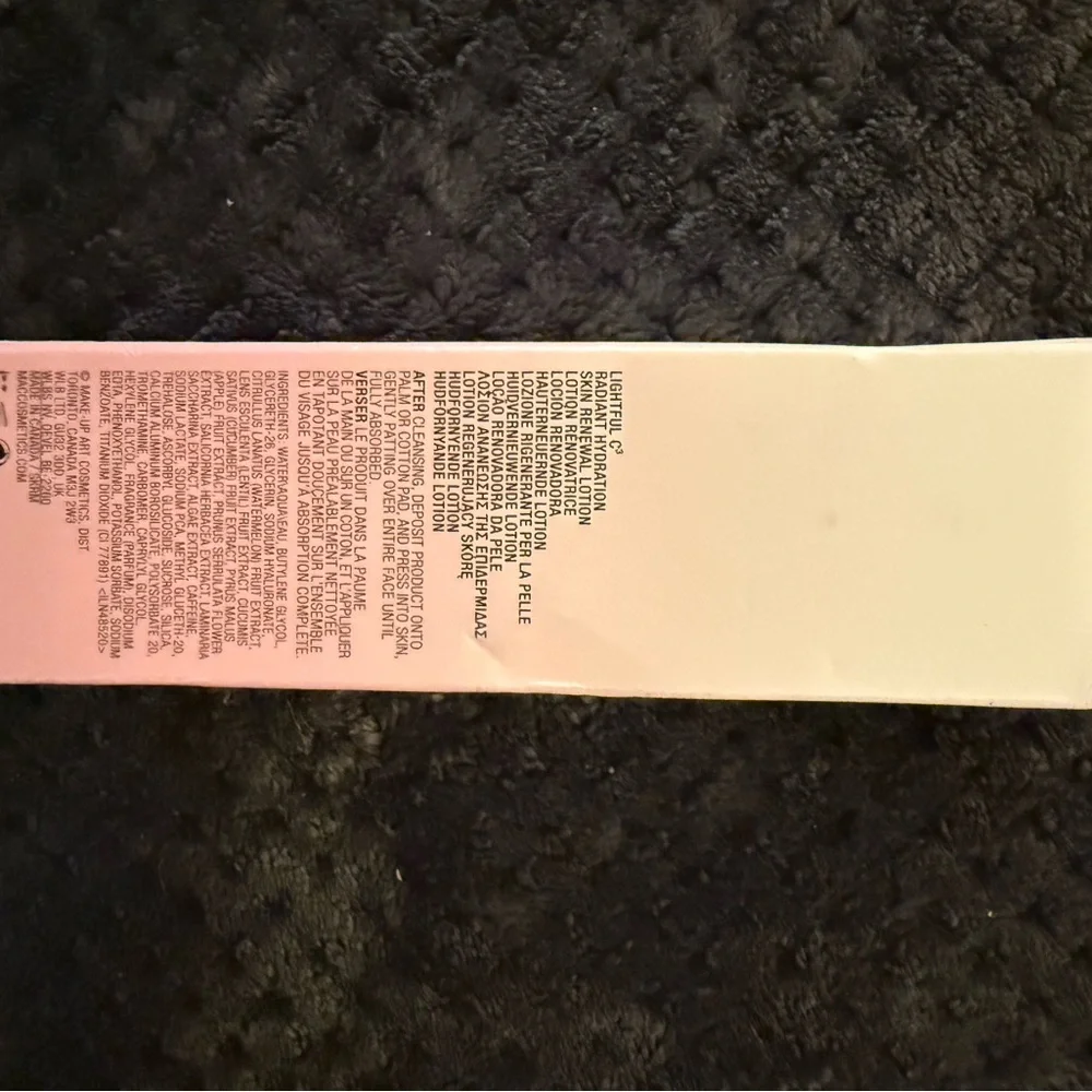 MAC Cosmetics Lightful C3 Radiant Hydration skin renewal lotion